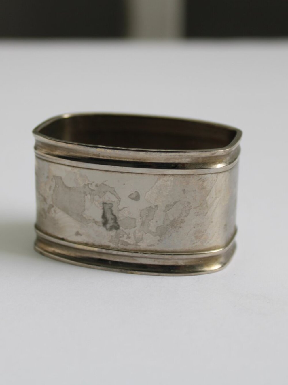 Vintage French  "MONSIEUR" Engraved Silver-Plated Napkin Ring - Picture 4 of 4